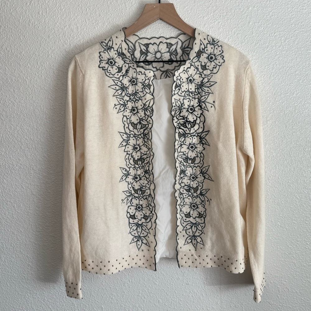 VTG Womens 50's Beaded Sweater Cardigan Lace‎ Cutout Cream Floral Boho Classy